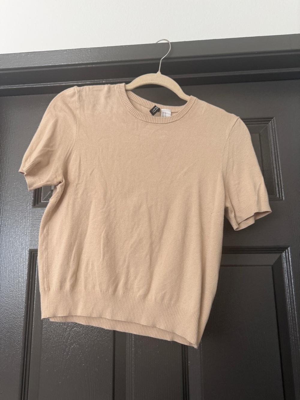 H&M Beige Crewneck Short Sleeve Knit Top